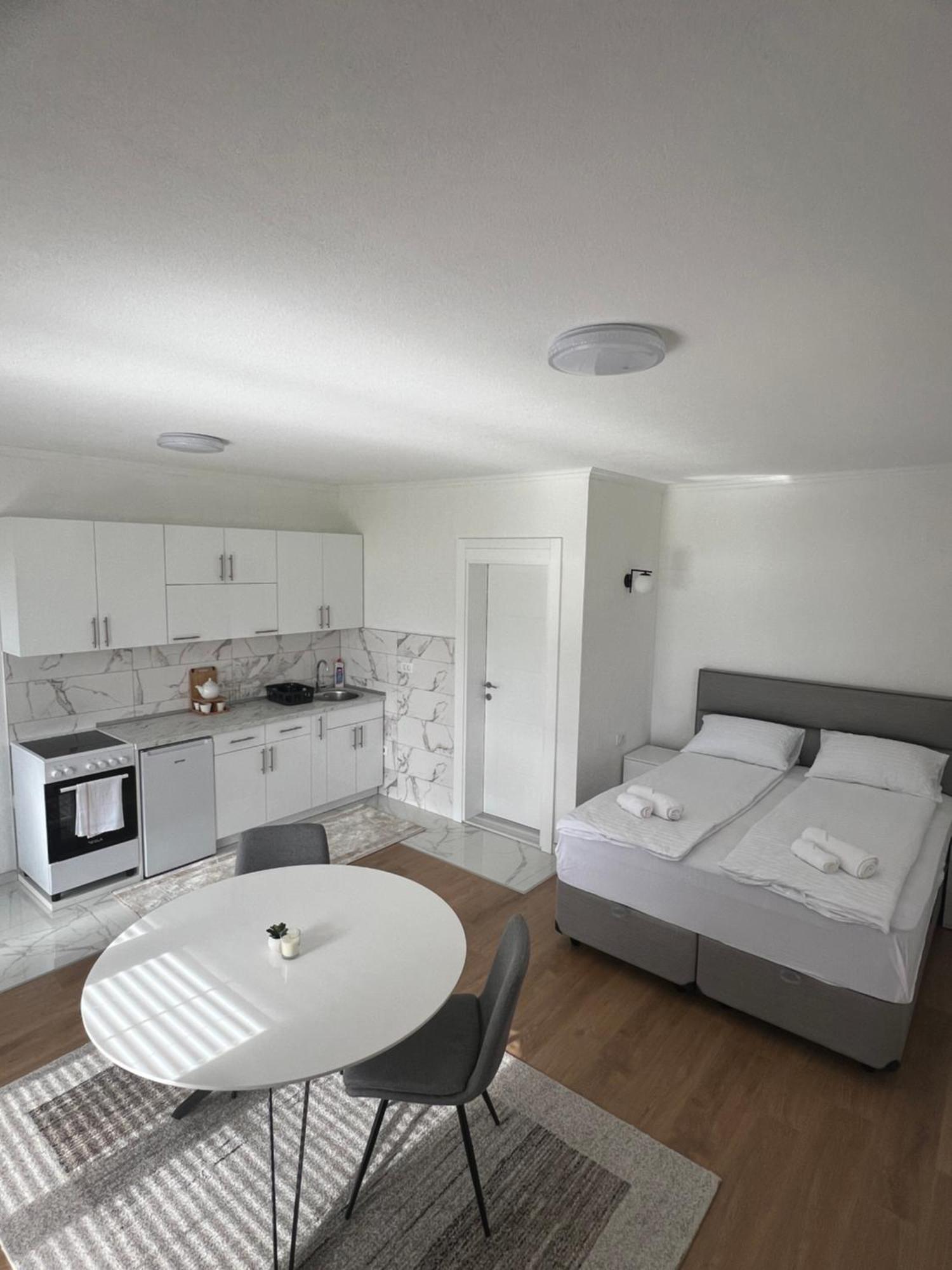 Saraapartmani Plav Extérieur photo